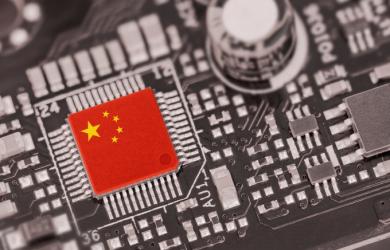 Apple dừng kế hoạch dùng chip giá rẻ của Trung Quốc trên iPhone