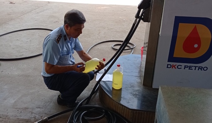DN bán hơn 14.000 lít xăng vi phạm chất lượng bị đề xuất phạt 1,6 tỷ đồng