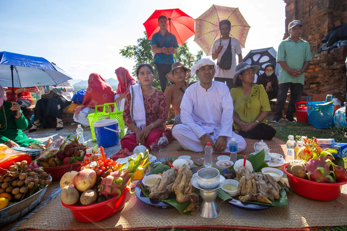 Đồng bào Chăm ở Ninh Thuận tưng bừng đón lễ hội Katê