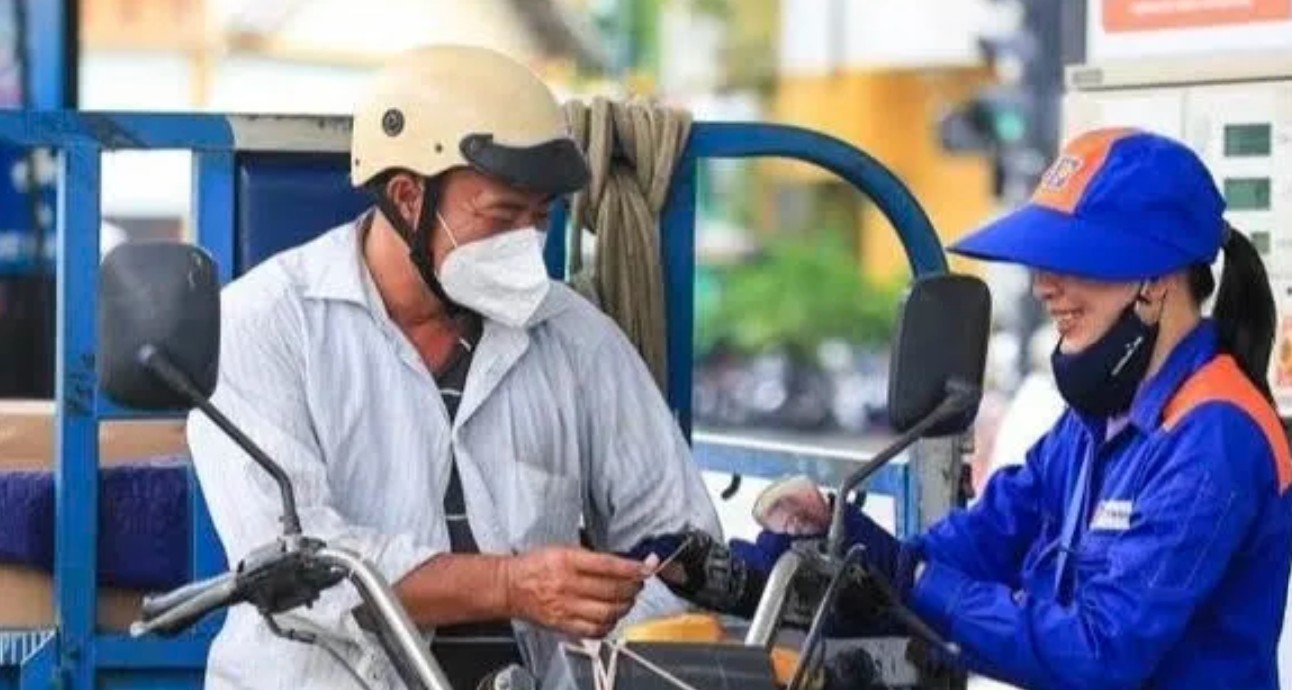 Giá xăng tăng, giá dầu giảm từ chiều nay 29/5