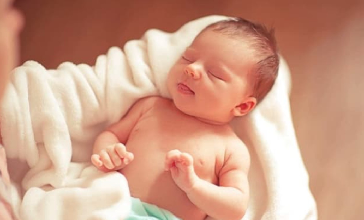 Sinh vào giờ đẹp, sống cả đời nhàn hạ: Sinh vào 4 khung giờ này, càng già càng được hưởng phúc
